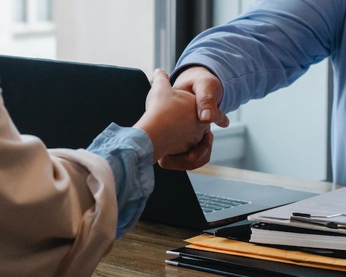 De Aspirante a Finalista: Estrategias de Búsqueda de Empleo y Transformación Profesional